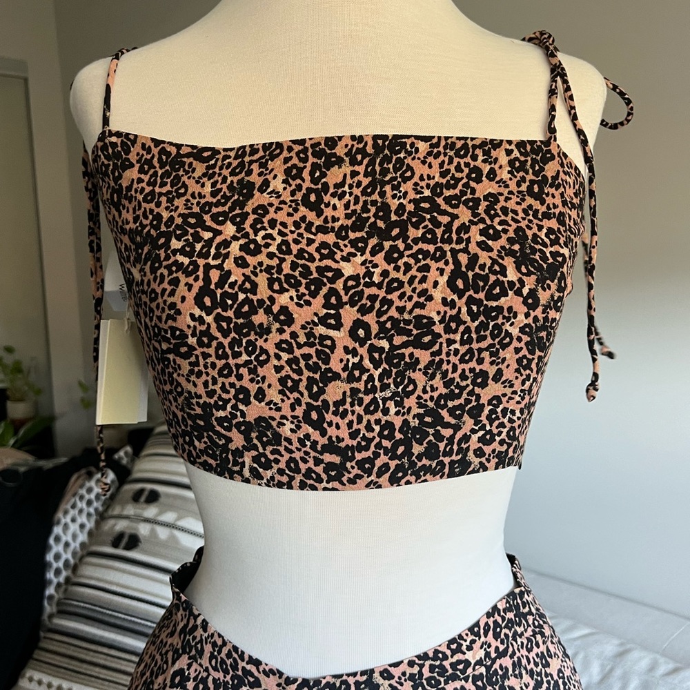 Aritizia Wilfred Penelope camisole crop top, sz m, new with tags
